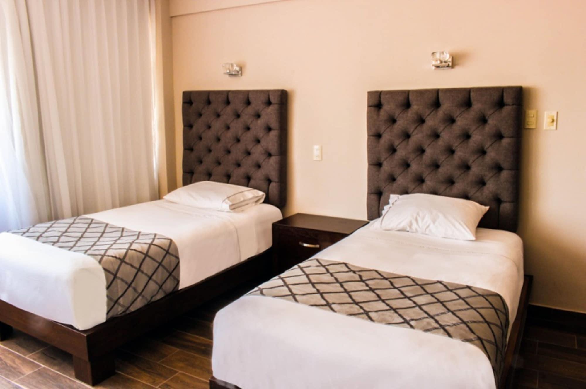 Hotel Senorial Platino León de los Aldamas Extérieur photo