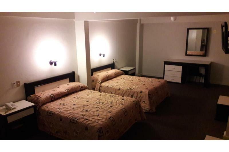 Hotel Senorial Platino León de los Aldamas Extérieur photo